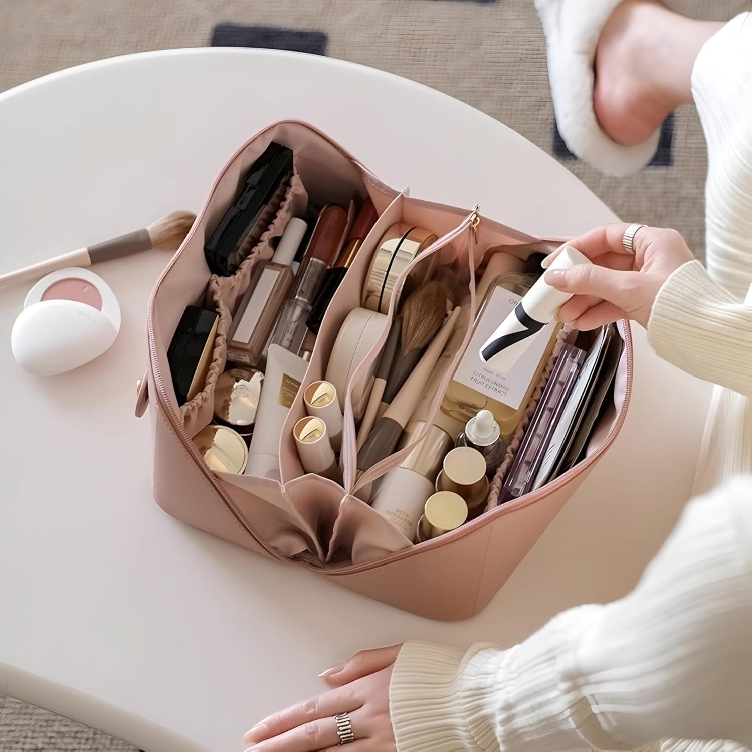 Makeup Pouch Bag Travel Makeup Bag Leather Makeup Organizer Bag/Cosmetic Pouch for Women/Travel Toiletry Bag/Large Capacity Cosmetic Bags Women/Waterproof Portable Pouch Toiletry Bag (Pink)